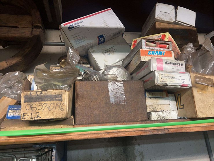 contents-of-shelf-and-gears-image-18