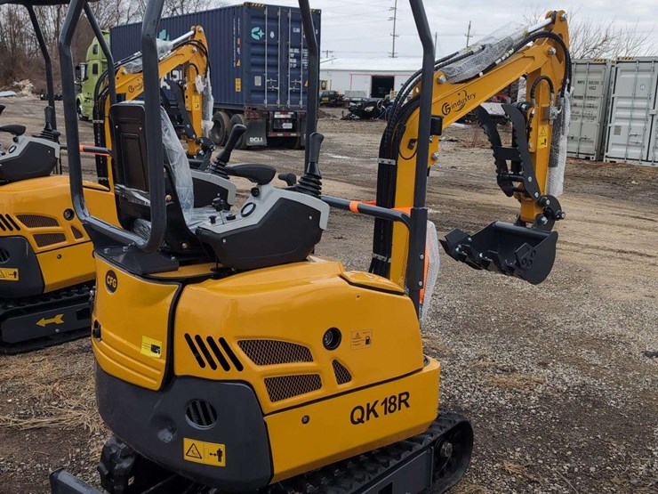 cfg-industrial-mini-excavator---qk18r---yellow-image-6