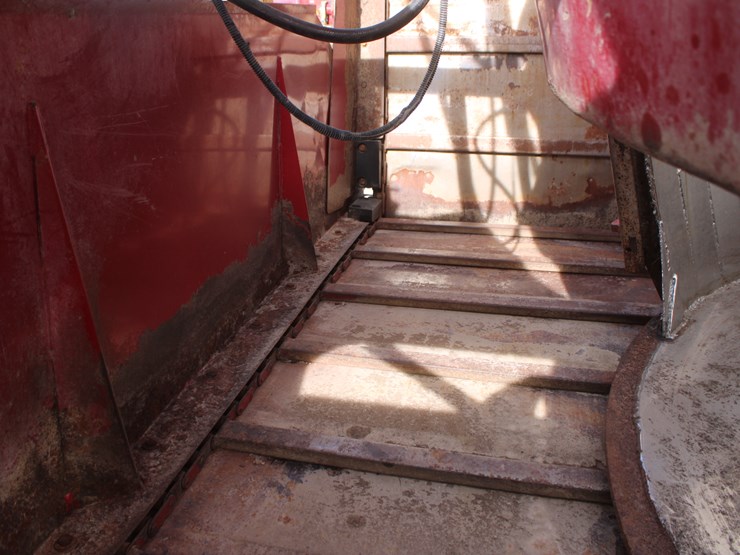 supreme-intl-700t-image-26