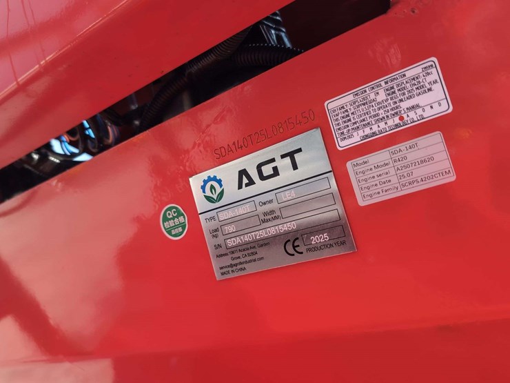 agt-gas-powered-mini-track-skid-steer-loader-sda-140t---red-image-5