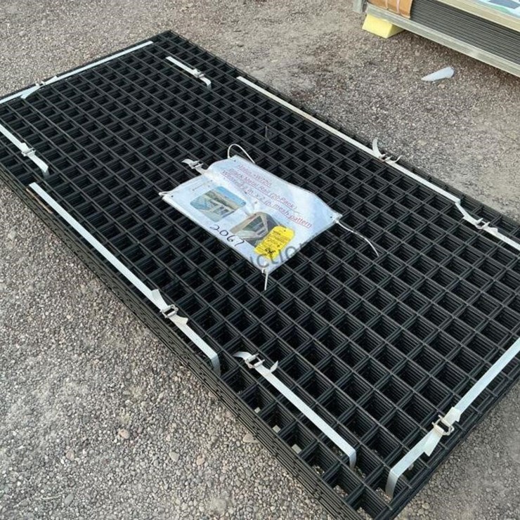 (20) BLACK METAL RAIL PANELS