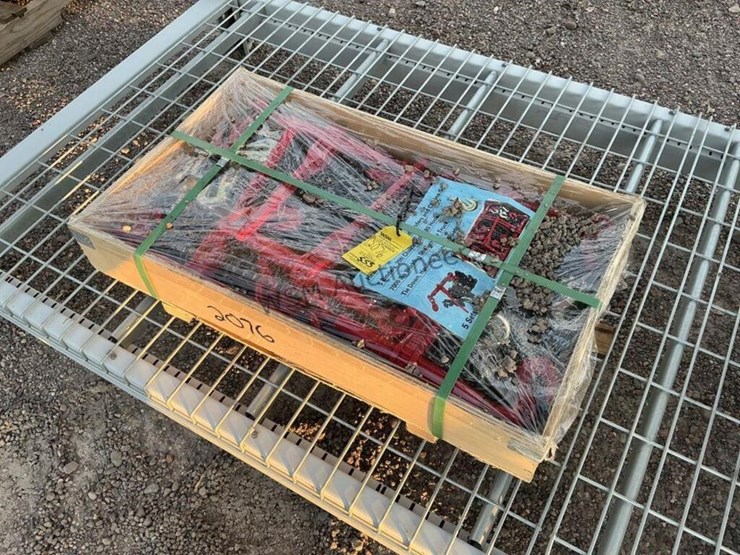 (5)-sets-chains-and-binders-image-2