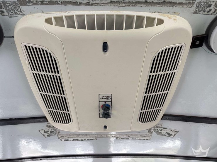 tug-boat-with-tri-axle-magic-tilt-boat-trailer-image-80