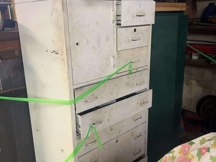 (2)-cabinets-with-contents-image-6