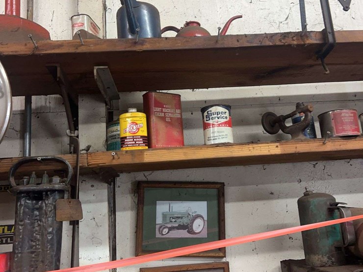 contents-of-right-side-of-the-shelf-image-7