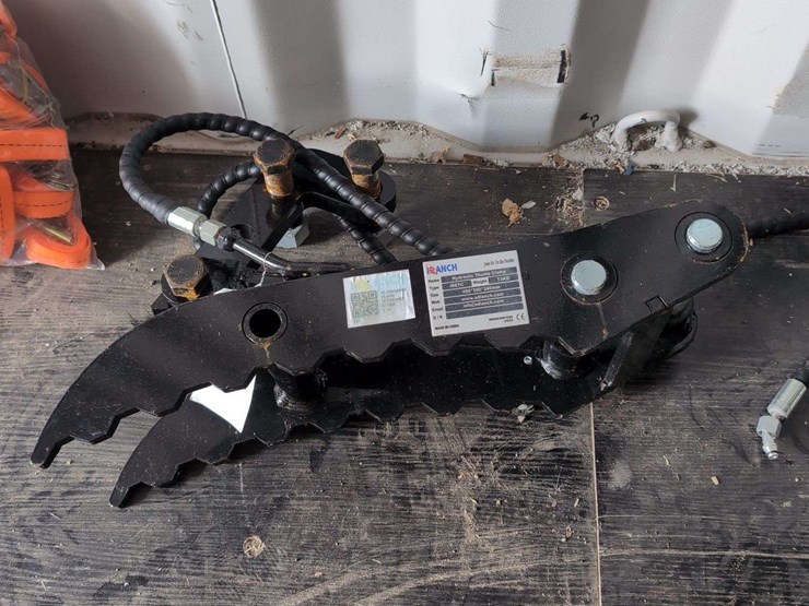 i-ranch-hydraulic-thumb-clamp---iretc-image-1