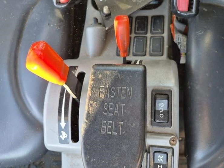 bobcat-toolcat-5600-image-14