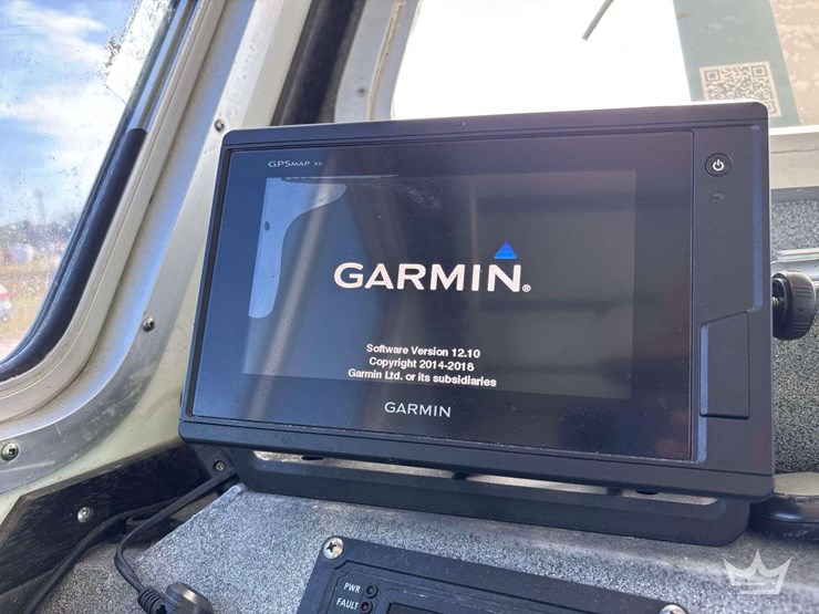 tug-boat-with-tri-axle-magic-tilt-boat-trailer-image-69