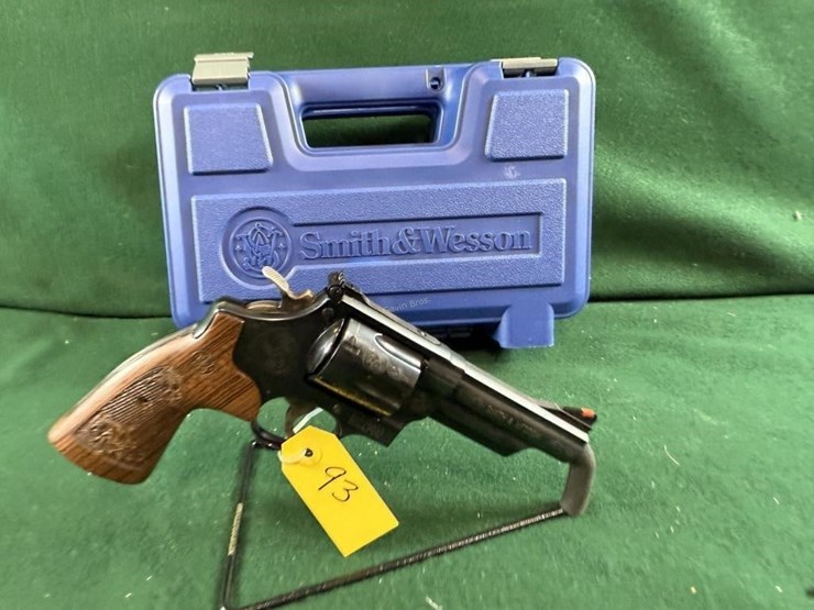 nib-smith-&-wesson-mdl.29-10-44mag-revolver-image-1
