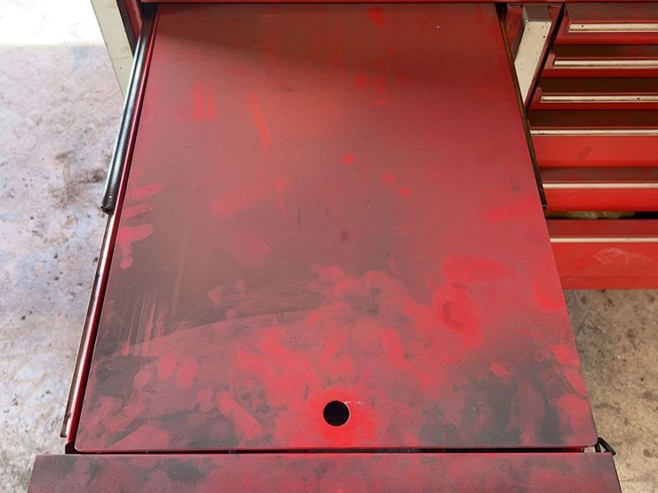 snap-on-toolbox-with-tools-image-18