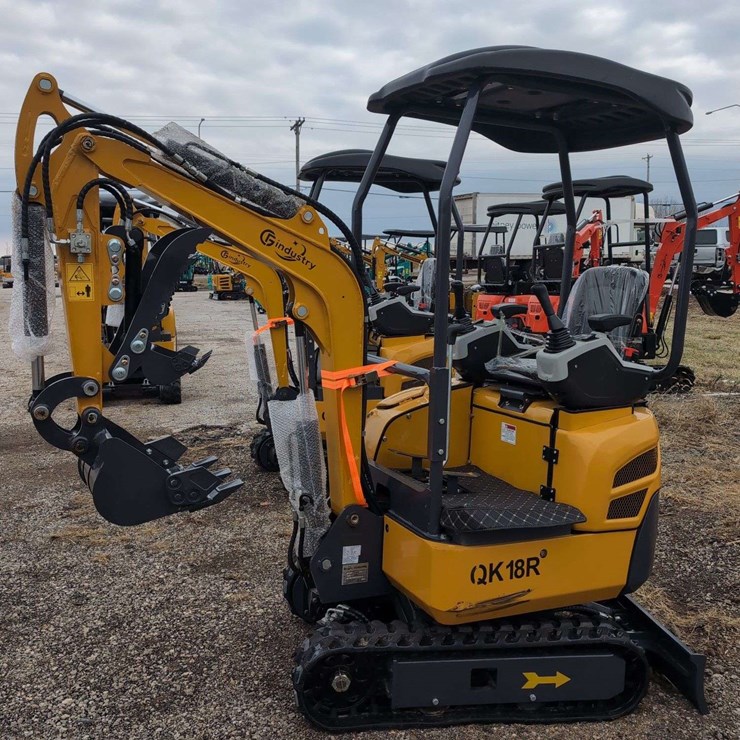 CFG Industrial Mini Excavator - QK18R - YELLOW