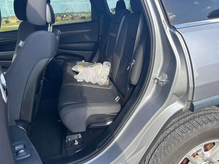 2019-jeep-grand-cherokee-image-12