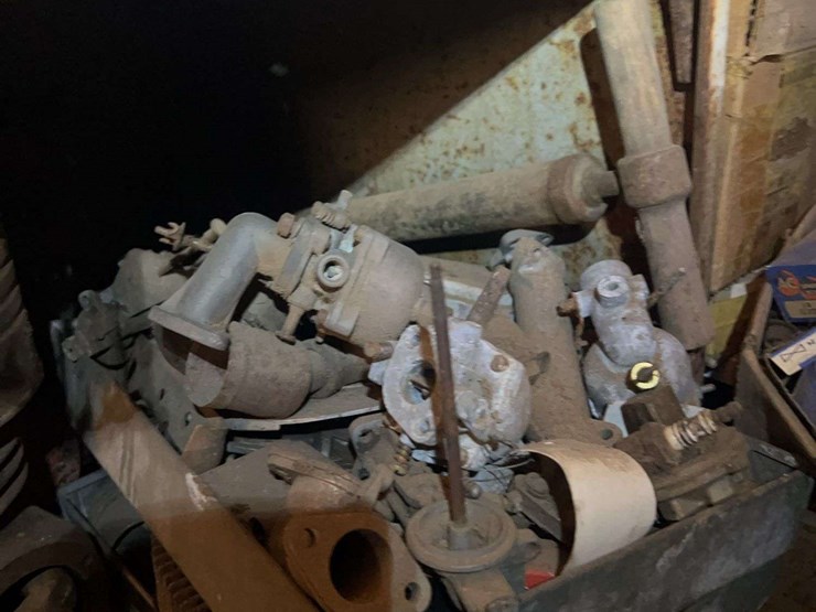 contents-of-shelving-image-9