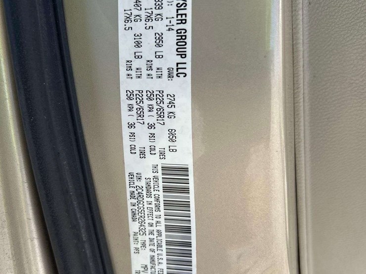 2014-dodge-grand-caravan-image-5