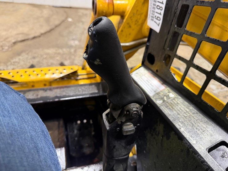 john-deere-250-image-18