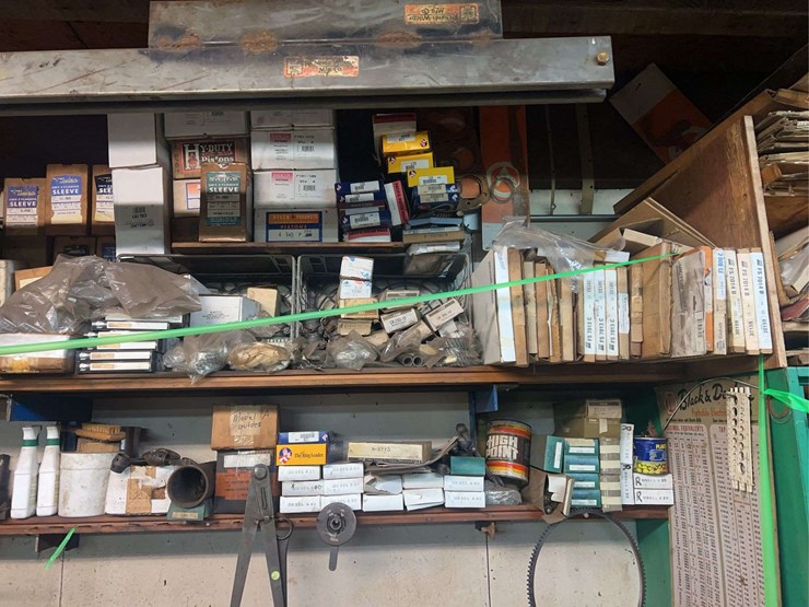 contents-of-shelf-and-gears-image-1