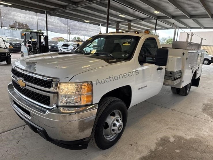 chevrolet-silverado-3500hd-image-4