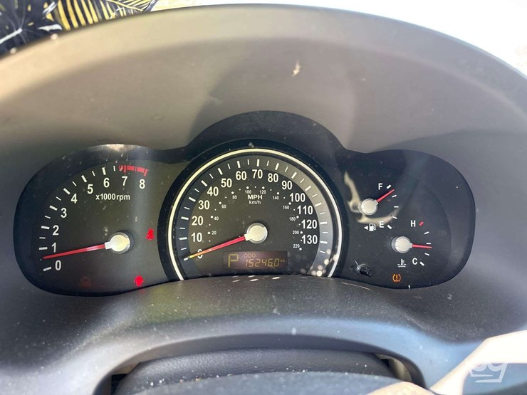 2014-kia-sedona-image-16