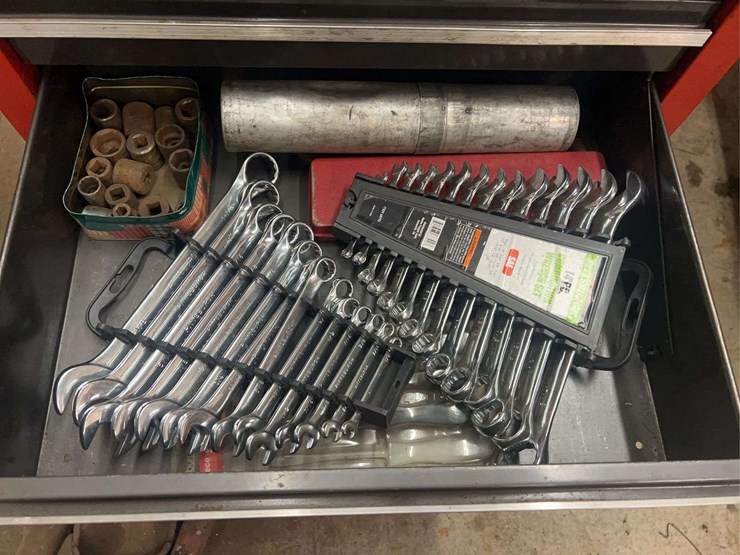 craftsman-toolbox-with-contents-image-22