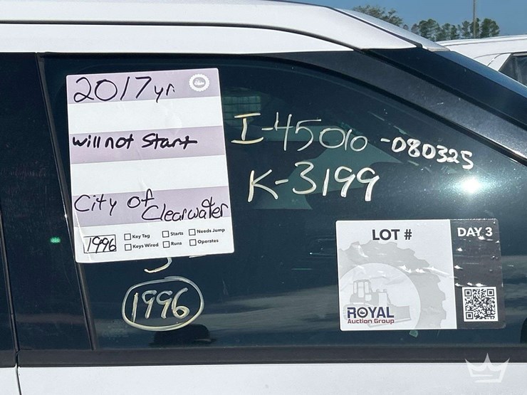 2017-ford-explorer-image-16