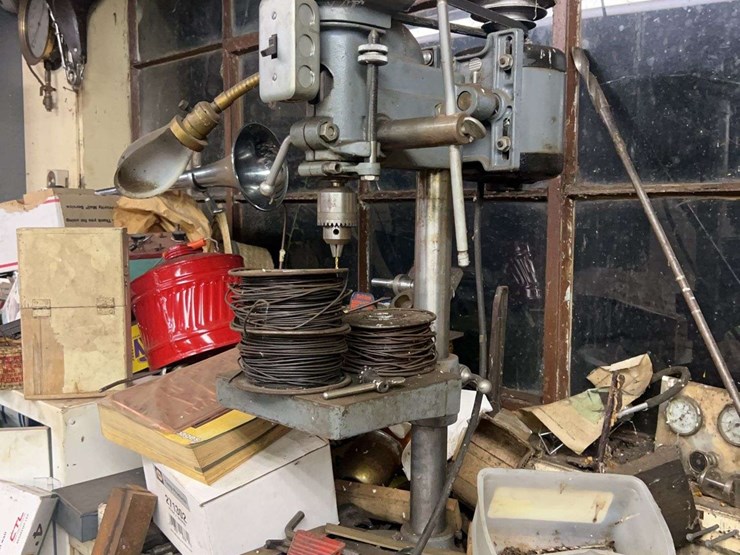 cabinets,-tools,-and-drill-presses-image-19