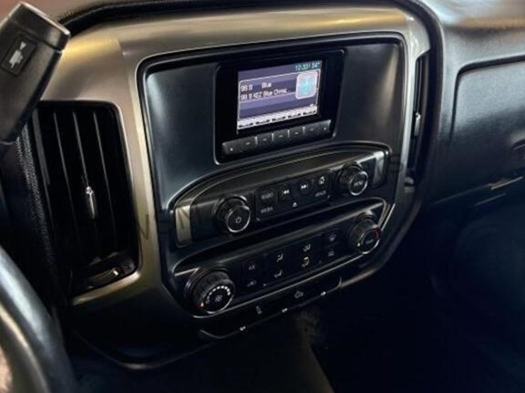 2015-chevrolet-silverado-1500-image-17