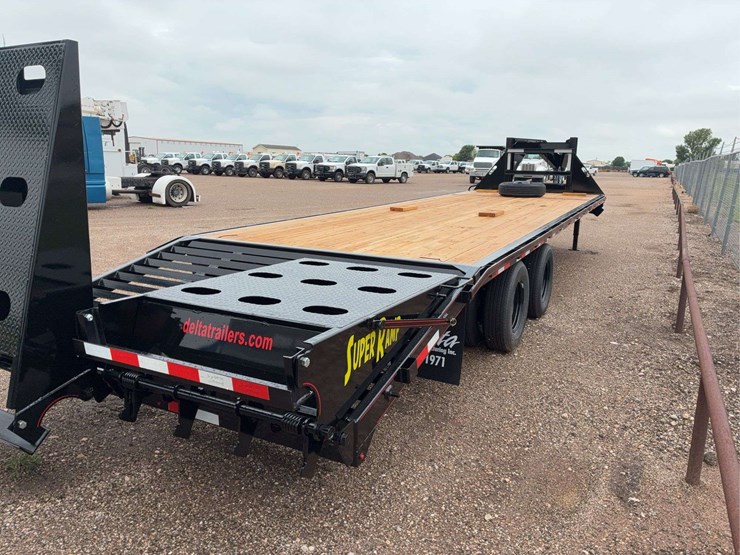 2025-delta-manufacturing,-inc.-30'-gooseneck-flatbed-trailer-image-3