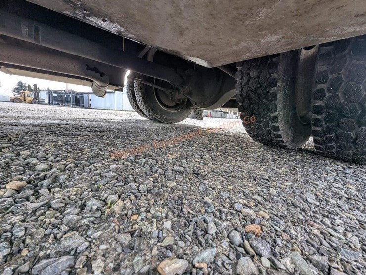 1997-international-4700-image-8