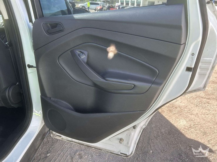 2015-ford-escape-image-21