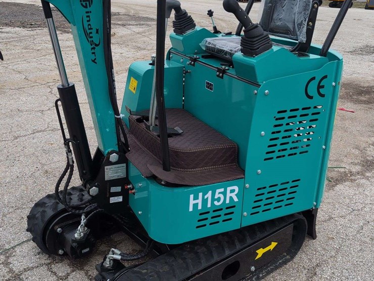 cfg-industrial-mini-excavator---h15r---green-image-3