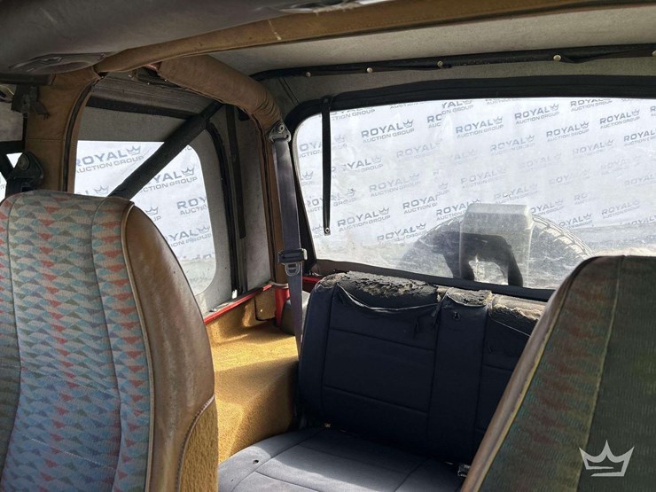 1995-jeep-wrangler-image-18