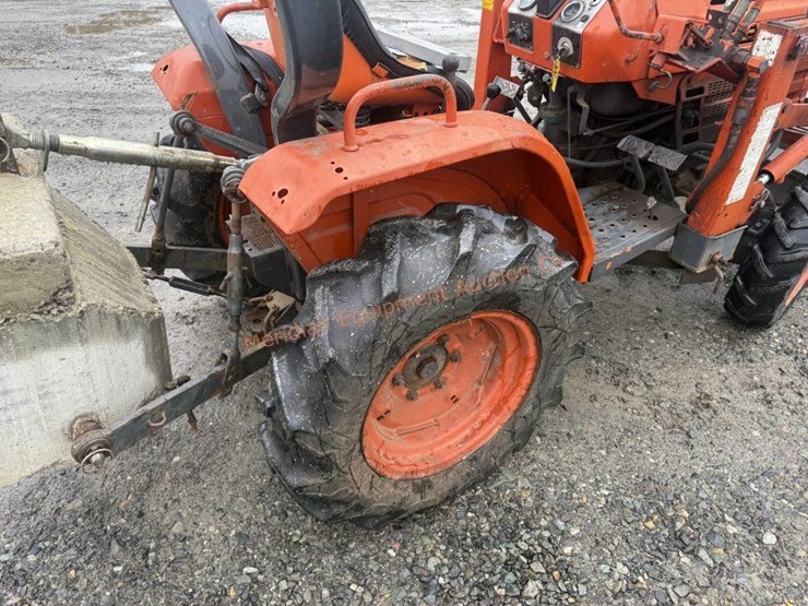 kubota-b7200-image-22