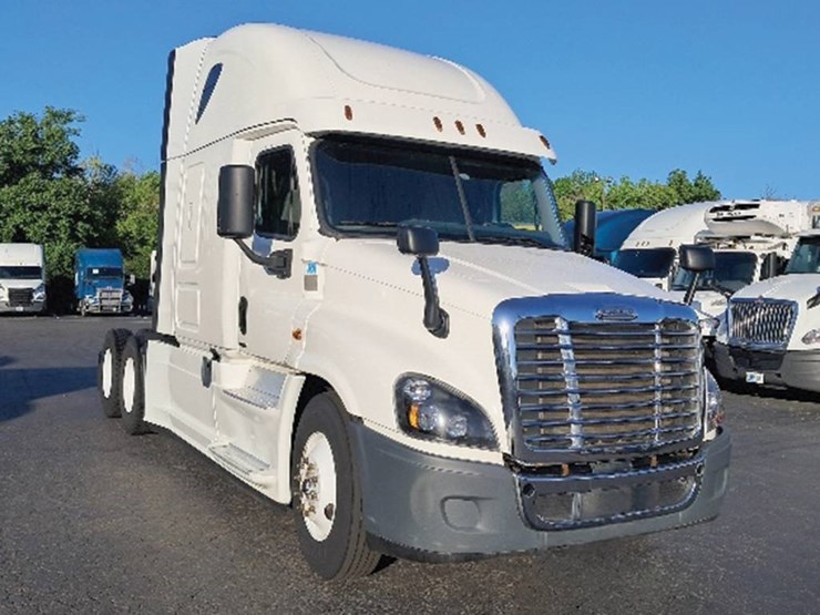 2019-freightliner-cascadia-125-evolution-image-1
