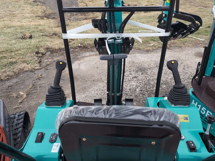 cfg-industrial-mini-excavator---h15r---green-image-8