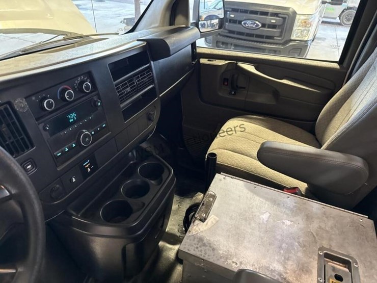 chevrolet-express-2500-image-22