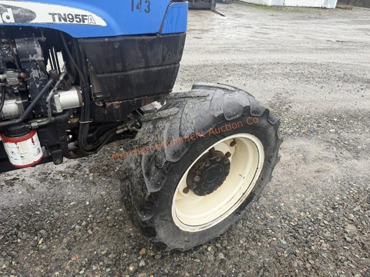 new-holland-tn95fa-image-25