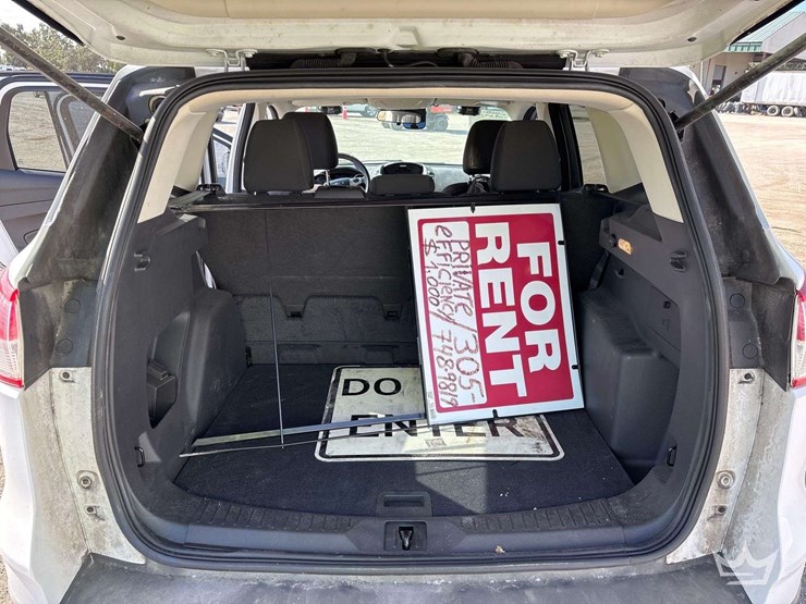 2015-ford-escape-image-21