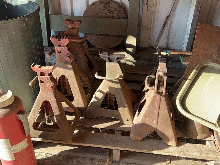 pallet-rack-with-contents-image-13