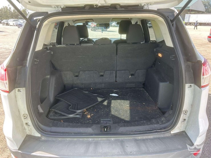 2015-ford-escape-image-19