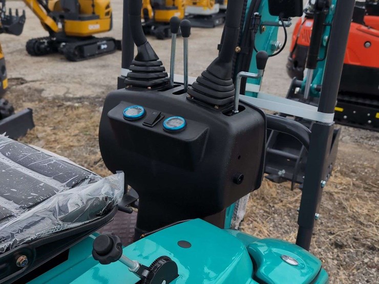 cfg-industrial-mini-excavator---qk16r---green-image-8