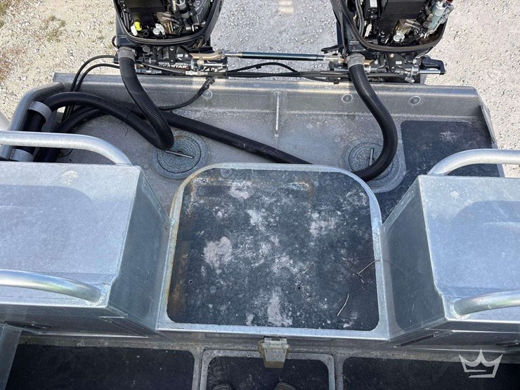 tug-boat-with-tri-axle-magic-tilt-boat-trailer-image-34