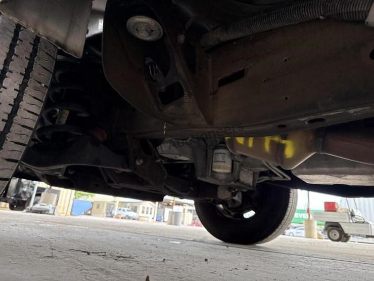 2014-chevrolet-express-2500-image-28