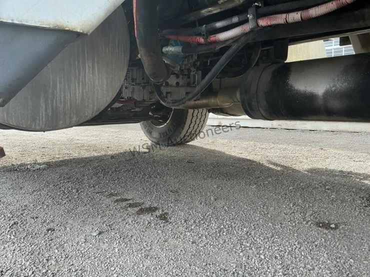 2007-sterling-l7500-image-33