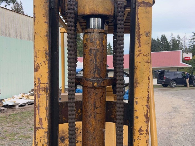 baker-forklift-image-11