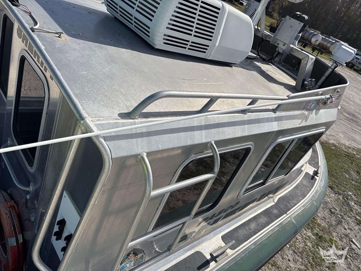 tug-boat-with-tri-axle-magic-tilt-boat-trailer-image-50