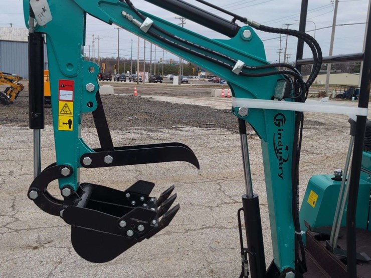 cfg-industrial-mini-excavator---h15r---green-image-2
