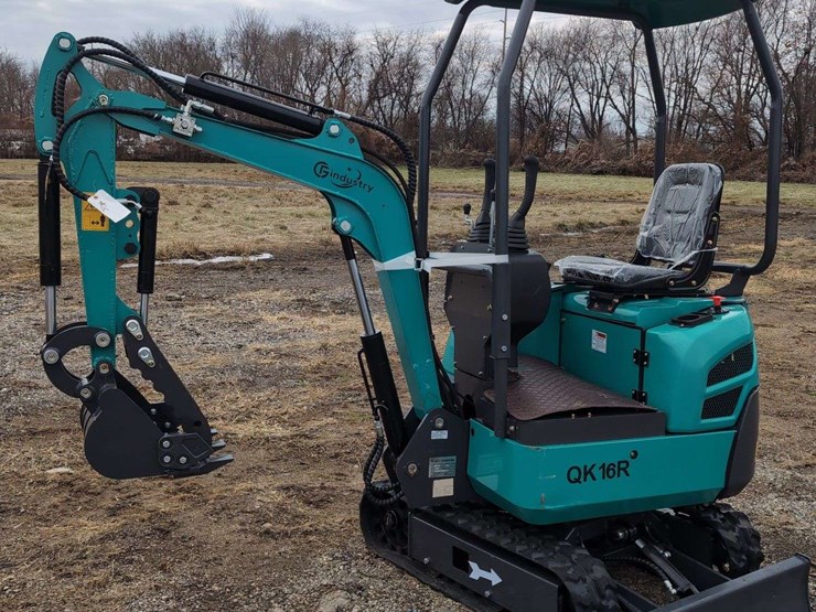 cfg-industrial-mini-excavator---qk16r---green-image-2