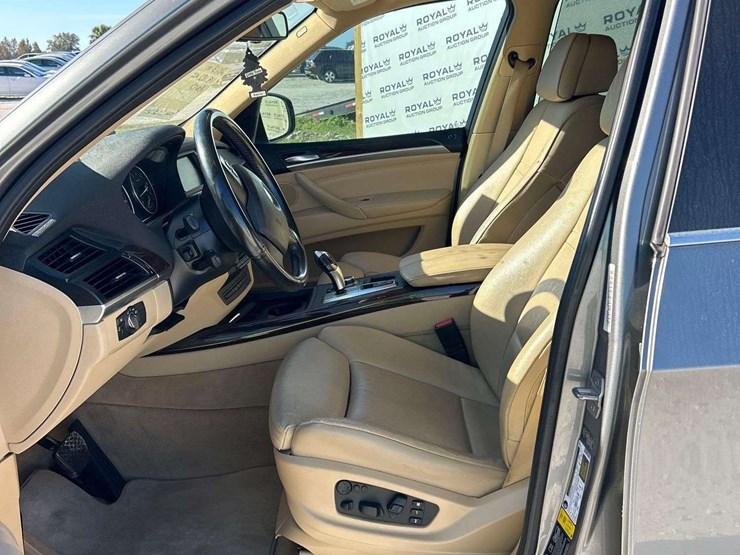 2013-bmw-x5-image-13