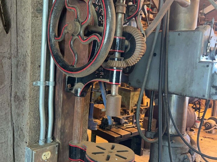 drill-presses,-wheel-stretcher,-grinder-image-4