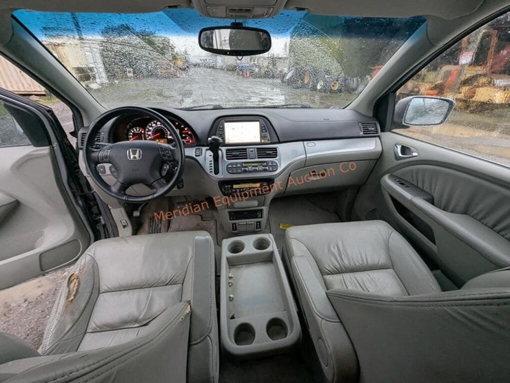 2009-honda-odyssey-image-13